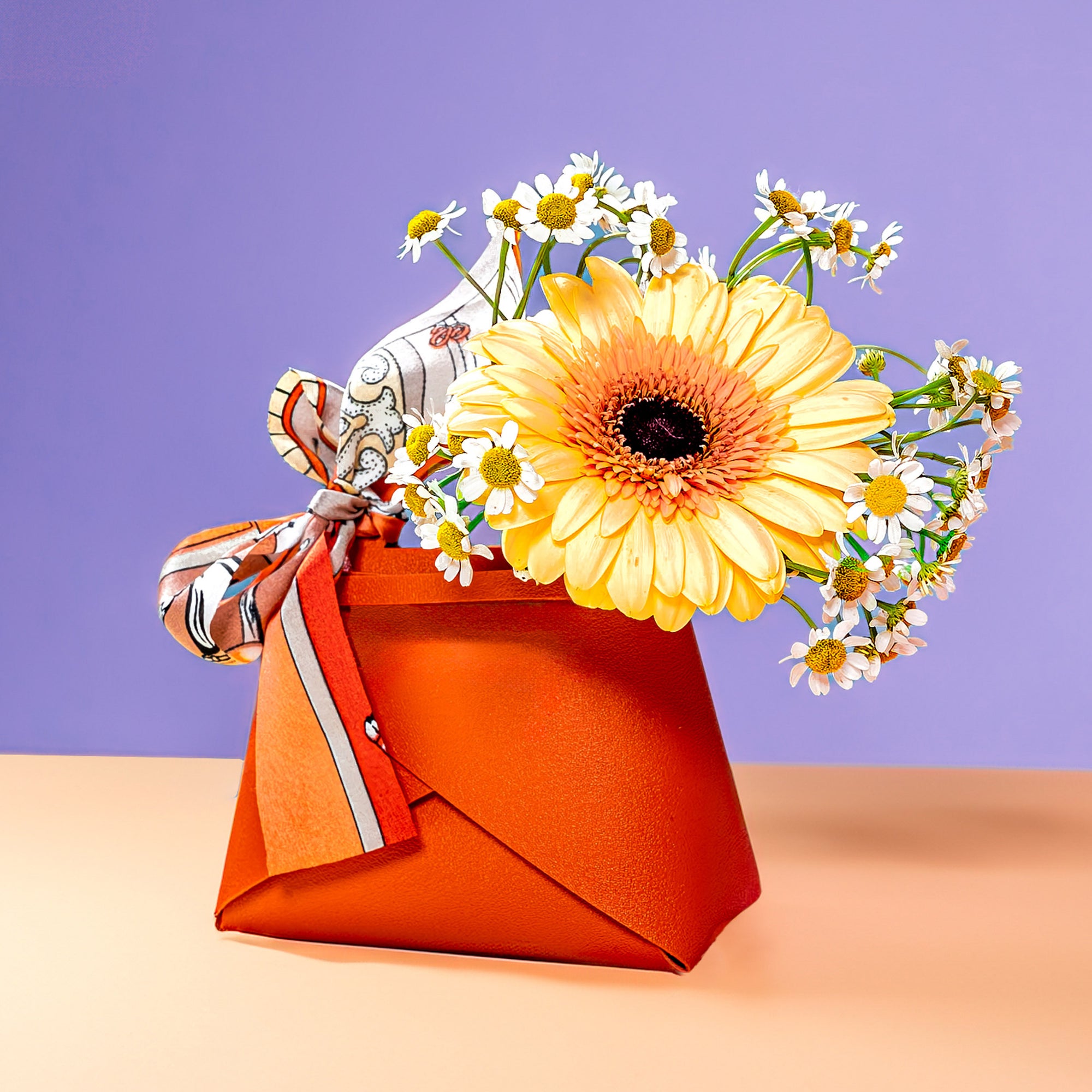 Petite Fleur (Twilly Bag with Flowers)